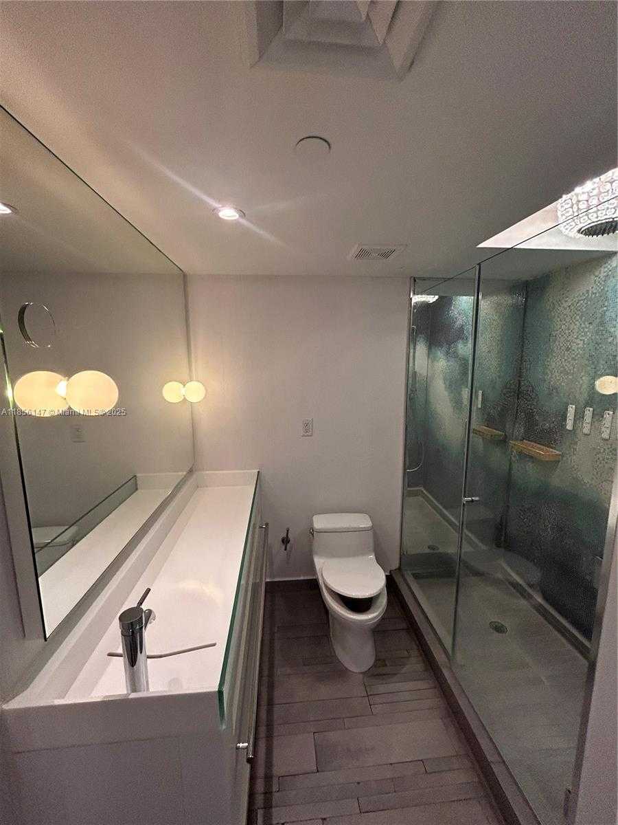 Small Image of 1100 WEST AVE #322, Miami Beach Number 9
