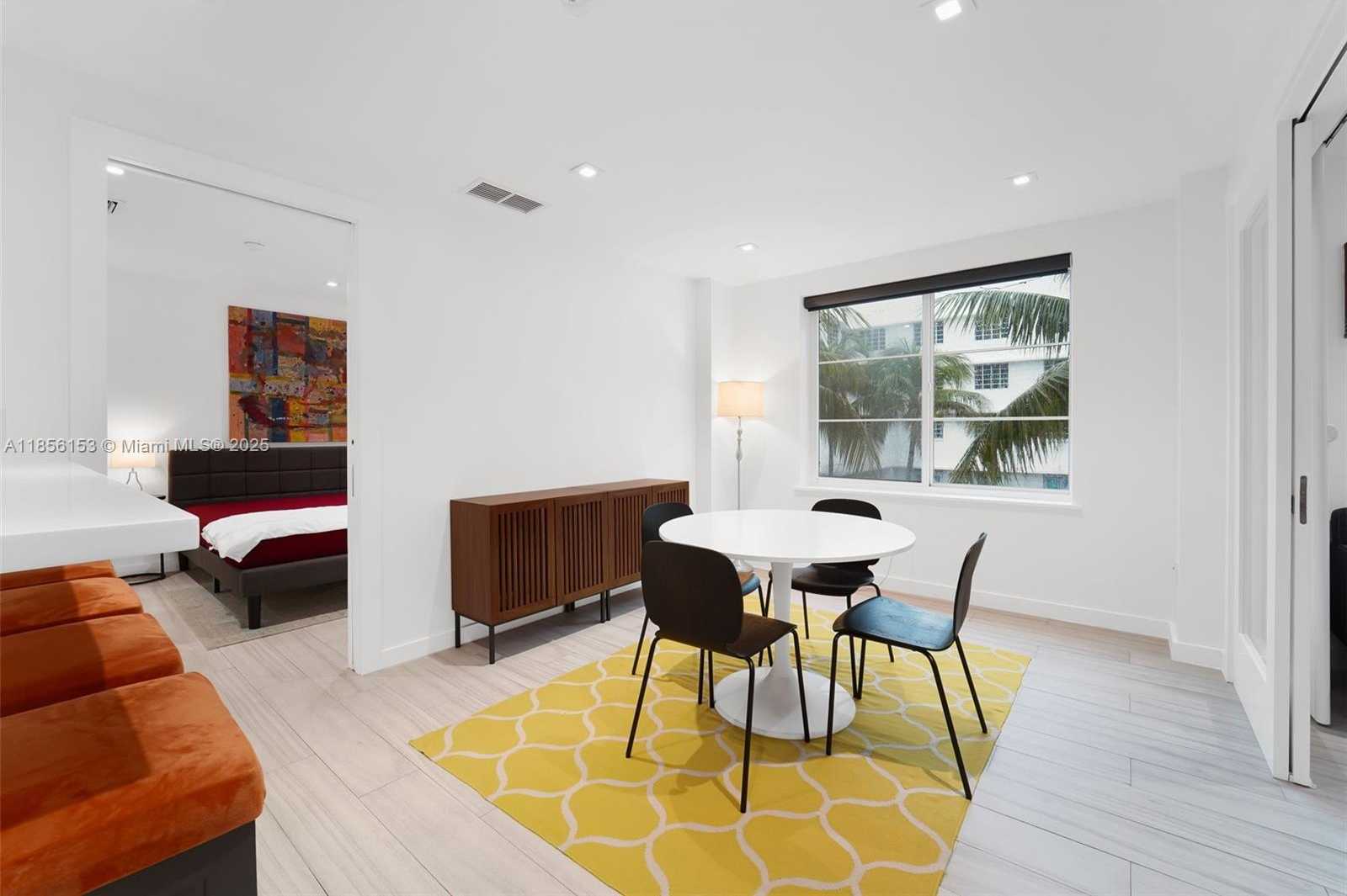 Small Image of 1460 OCEAN DR #307, Miami Beach Number 2