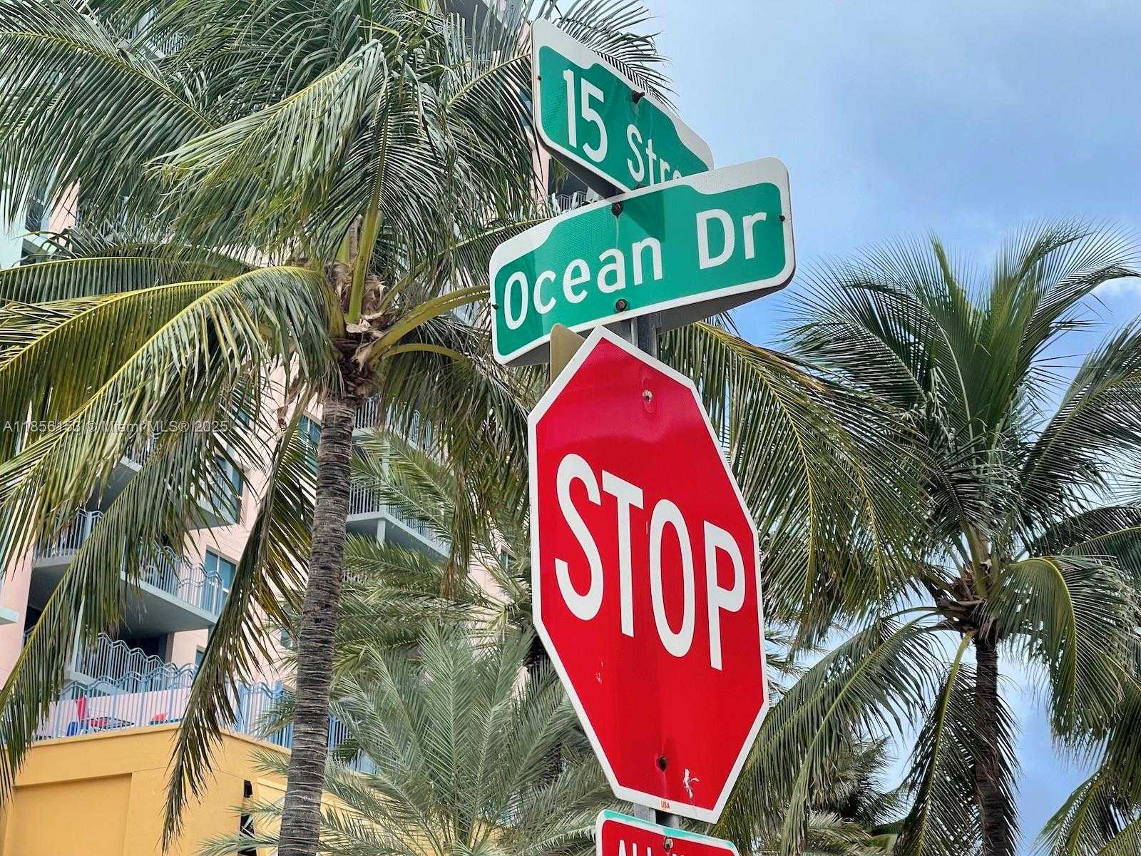 Small Image of 1460 OCEAN DR #307, Miami Beach Number 21