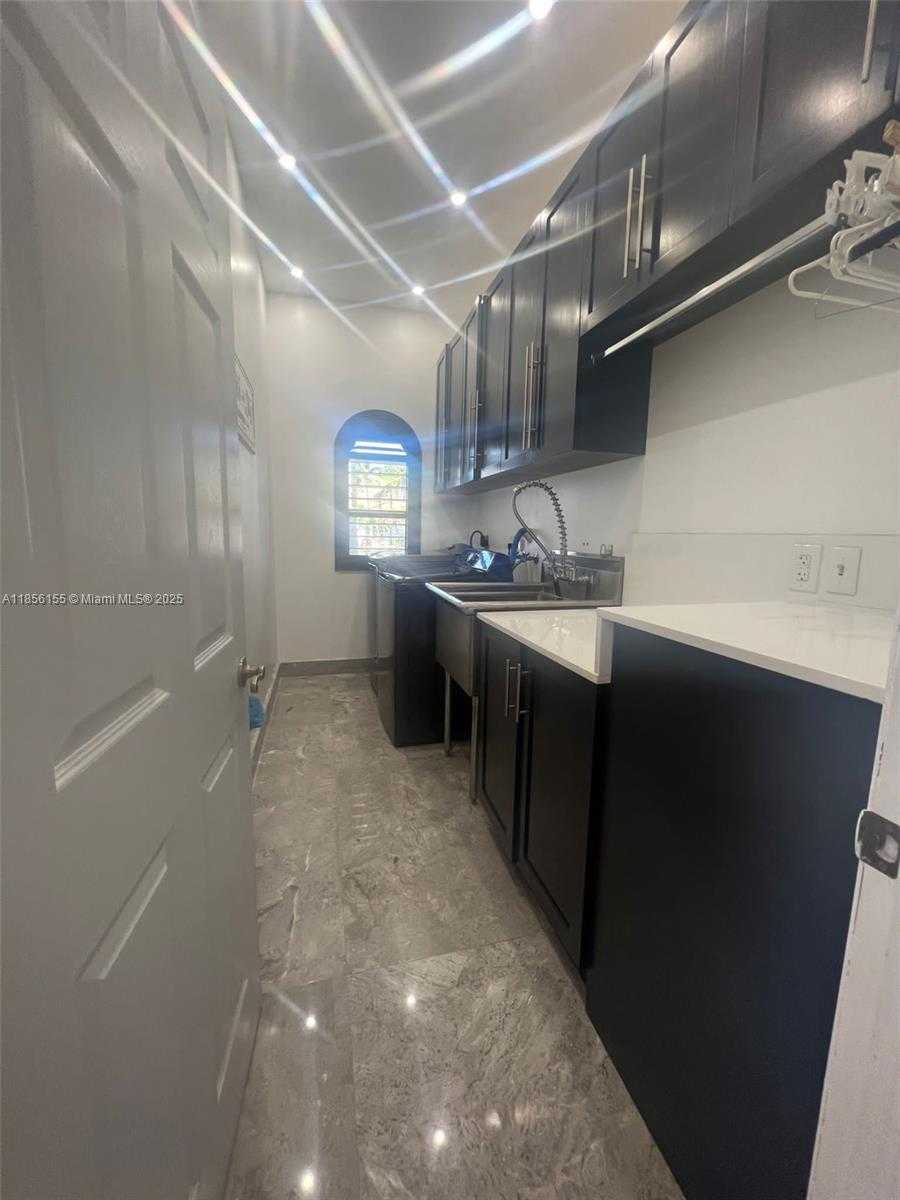Small Image of 18245 SOUTH WEST 228TH ST, Miami Number 13