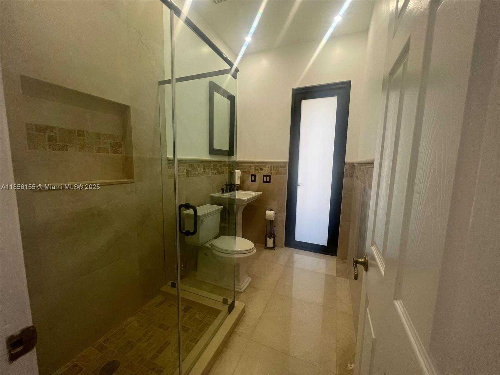 Small Image of 18245 SOUTH WEST 228TH ST, Miami Number 23