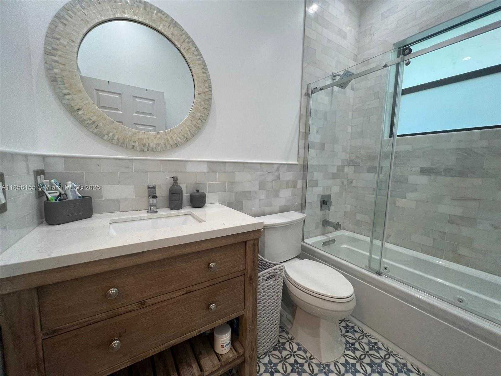 Small Image of 18245 SOUTH WEST 228TH ST, Miami Number 25
