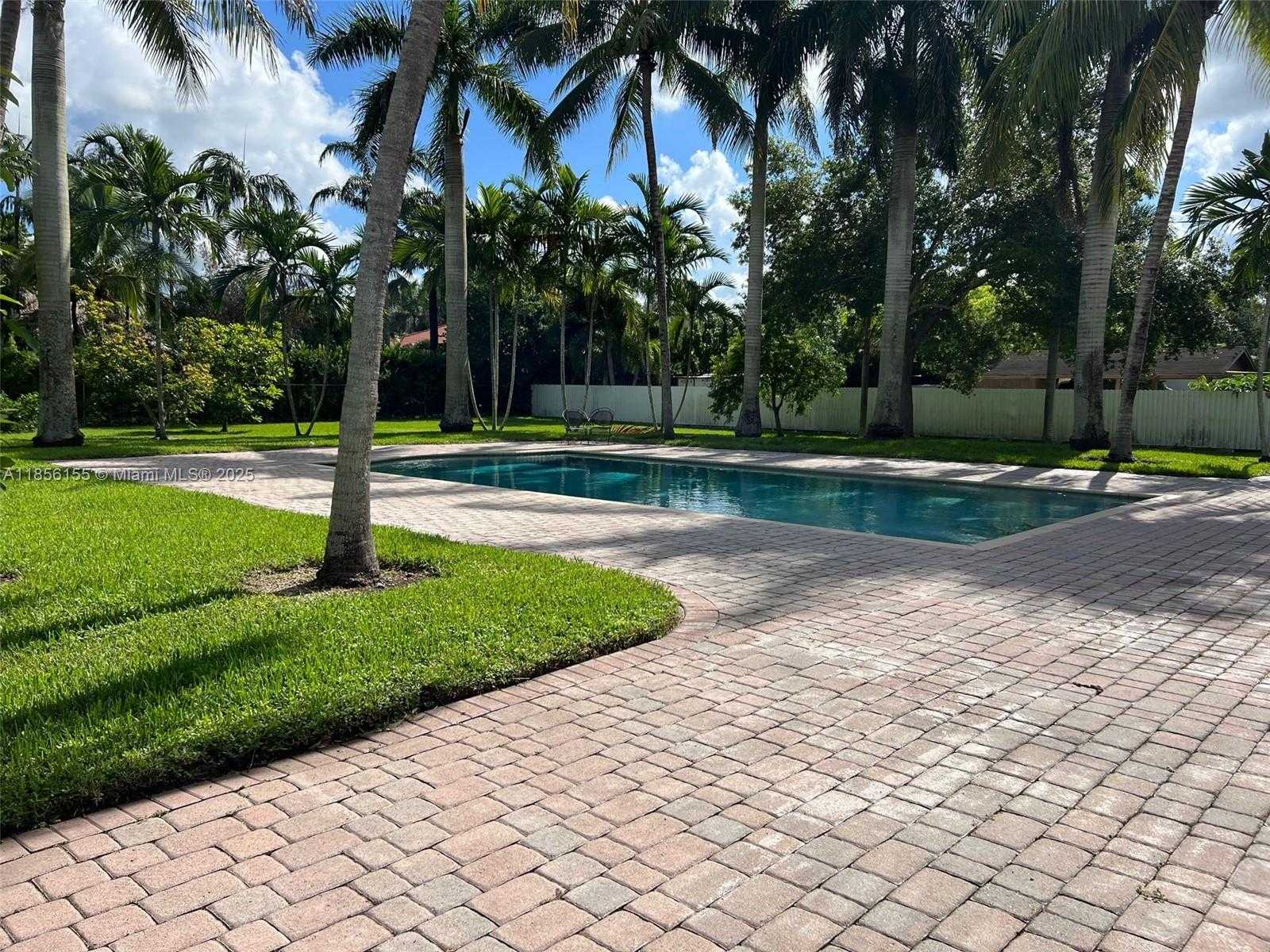 Small Image of 18245 SOUTH WEST 228TH ST, Miami Number 27