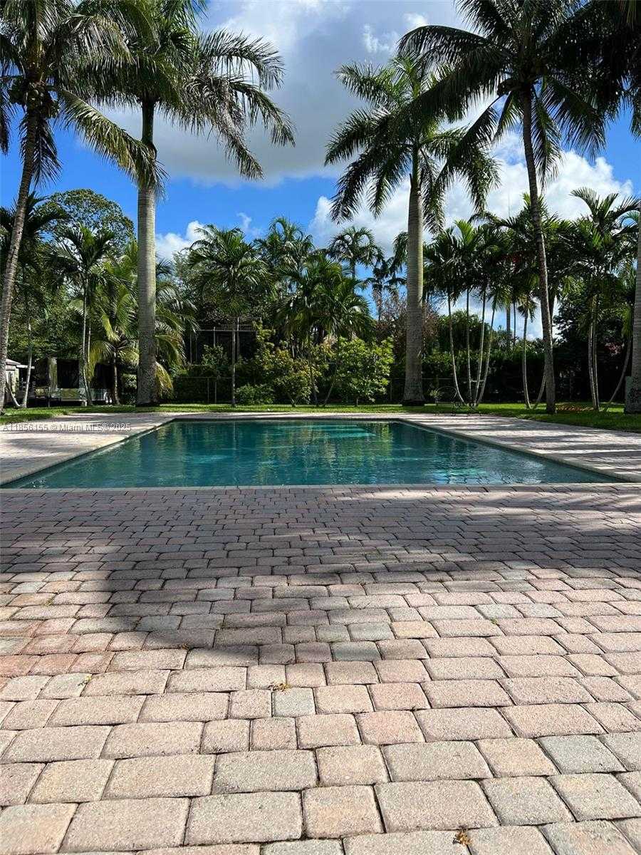 Small Image of 18245 SOUTH WEST 228TH ST, Miami Number 3