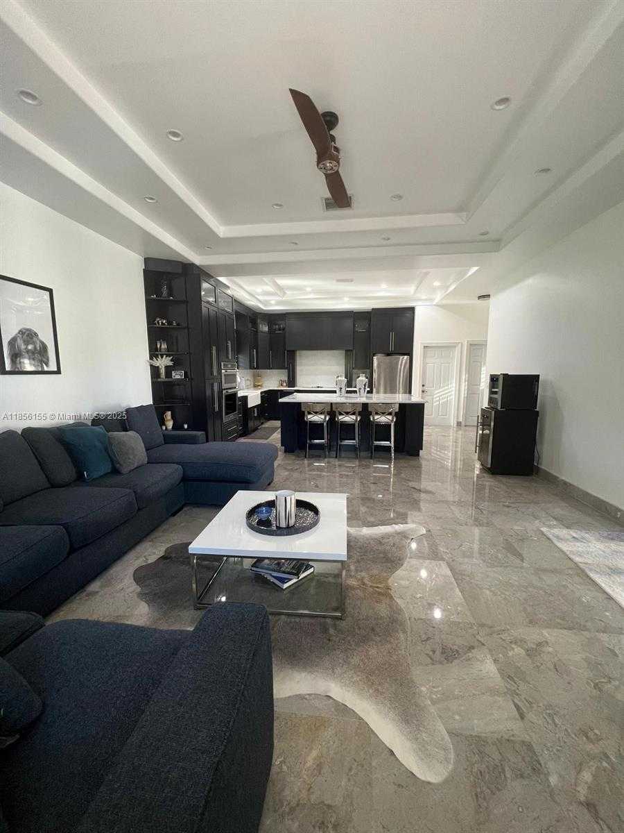 Small Image of 18245 SOUTH WEST 228TH ST, Miami Number 8