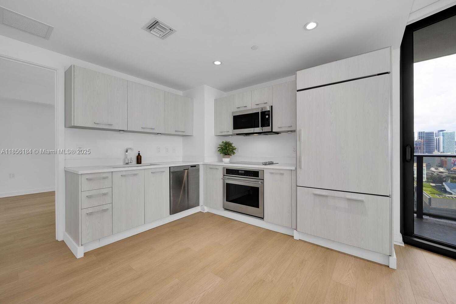 Small Image of 45 SOUTH WEST 9TH ST #2101, Miami Number 5