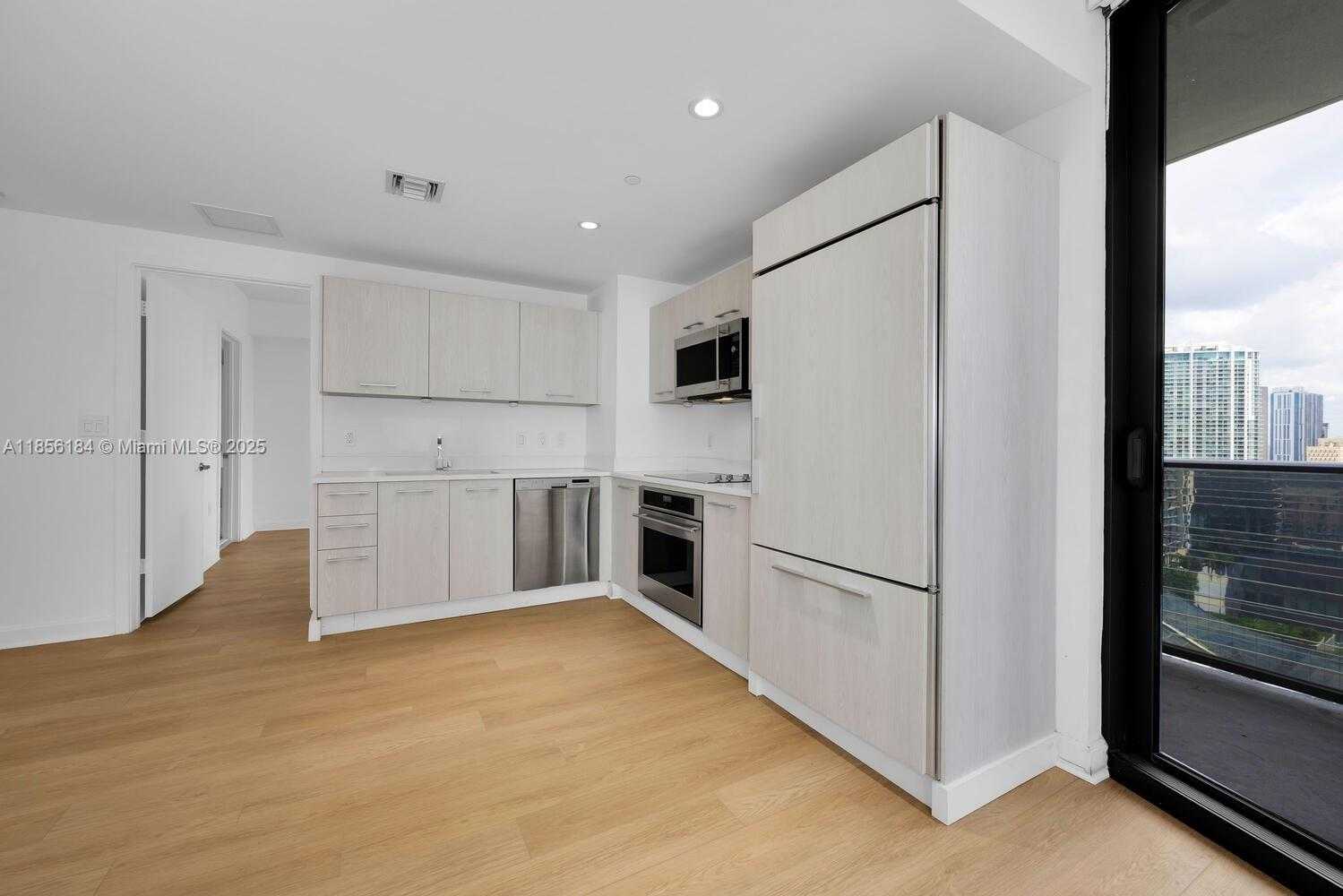 Small Image of 45 SOUTH WEST 9TH ST #2101, Miami Number 6