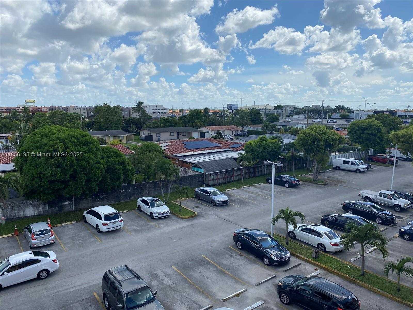 Small Image of 1900 WEST 68TH ST #G401, Hialeah Number 15