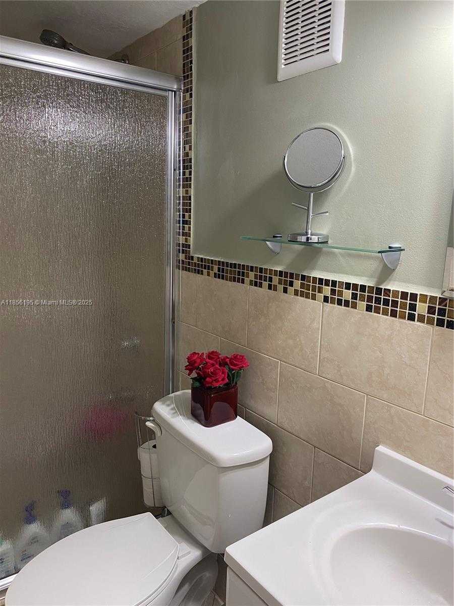 Small Image of 1900 WEST 68TH ST #G401, Hialeah Number 19