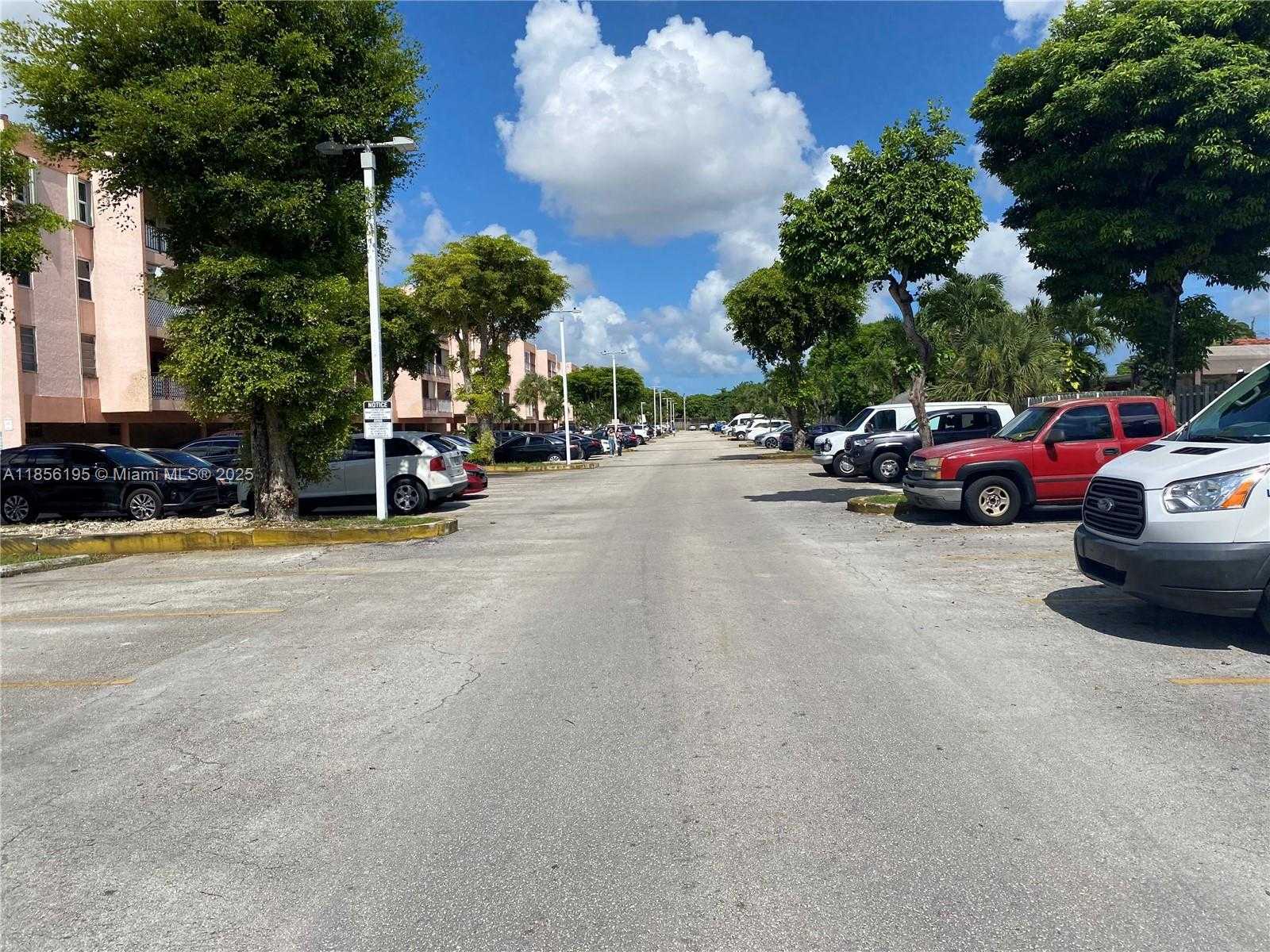 Small Image of 1900 WEST 68TH ST #G401, Hialeah Number 2