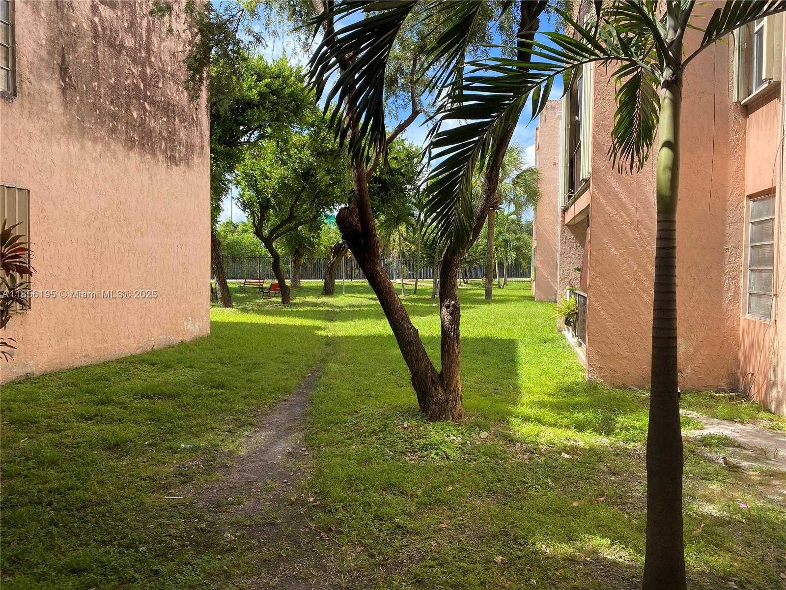 Small Image of 1900 WEST 68TH ST #G401, Hialeah Number 31