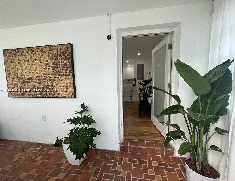 Small Image of 1091 NORTH WEST 59TH ST, Miami Number 7