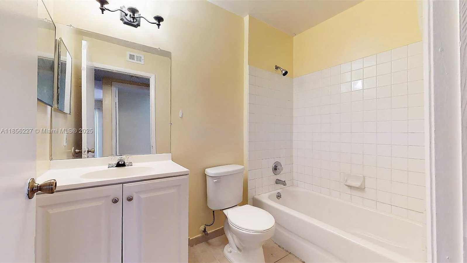 Small Image of 15315 SOUTH WEST 106TH TER #432, Miami Number 12
