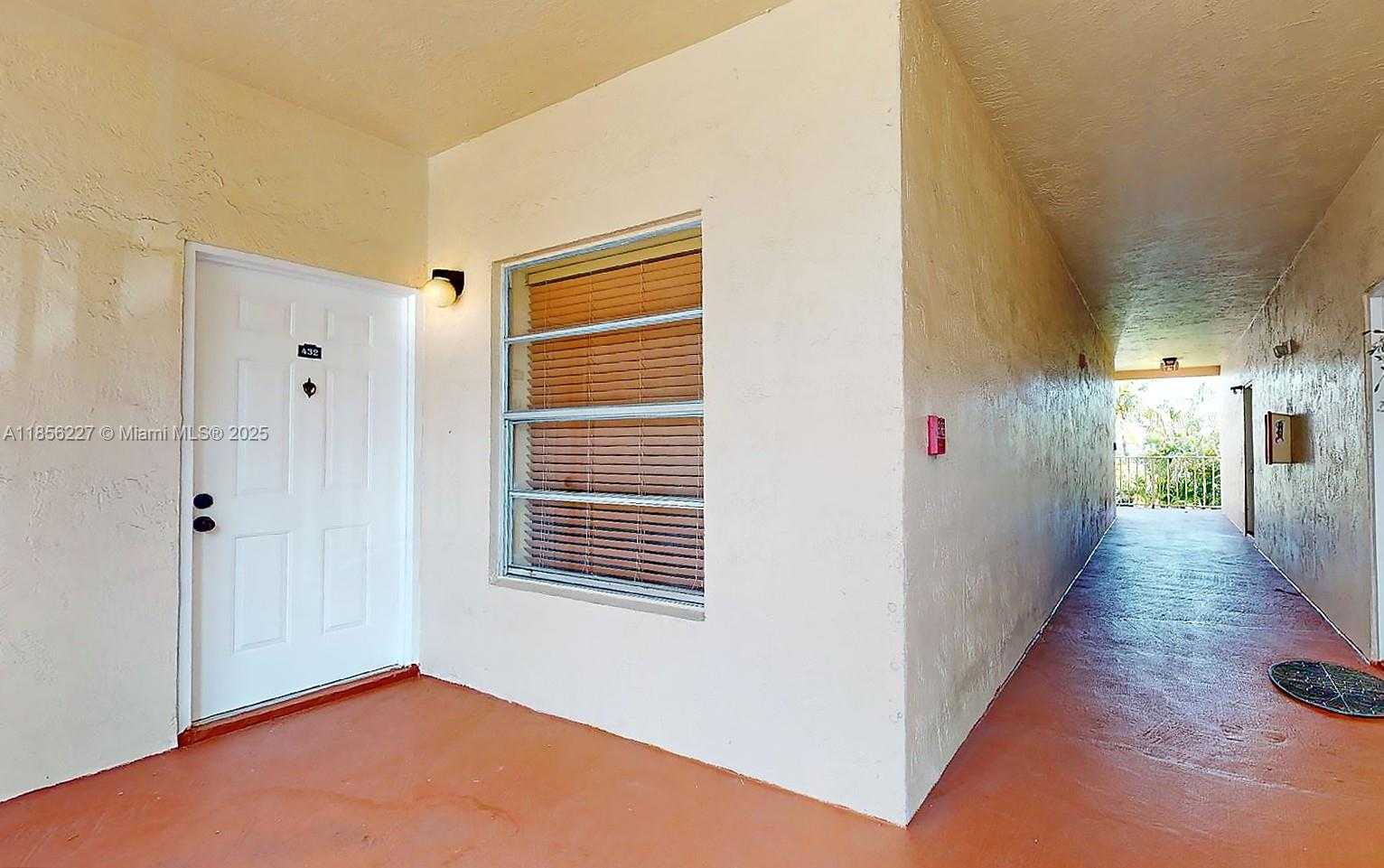 Small Image of 15315 SOUTH WEST 106TH TER #432, Miami Number 18