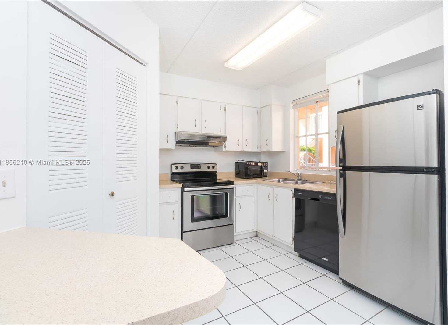 Small Image of 6155 NORTH WEST 186TH ST #202, Hialeah Number 2