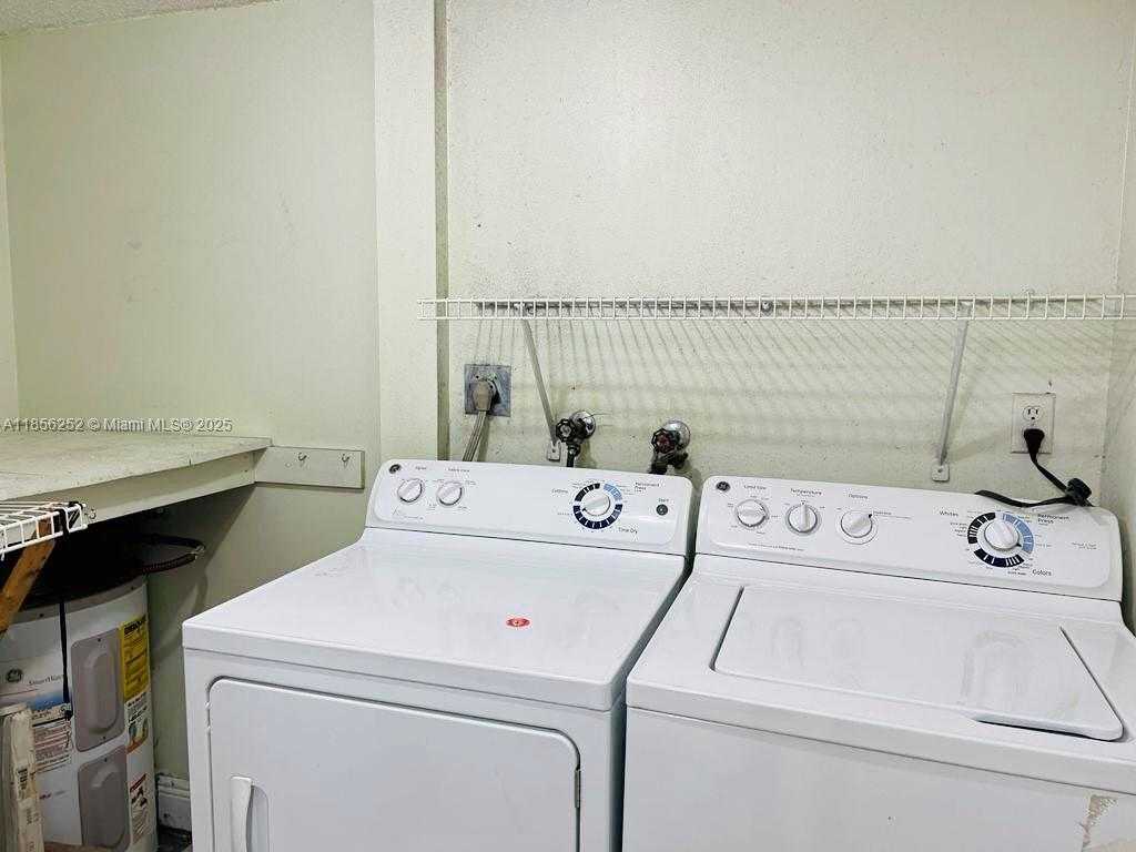 Small Image of 9359 FONTAINEBLEAU BLVD #F201, Miami Number 5