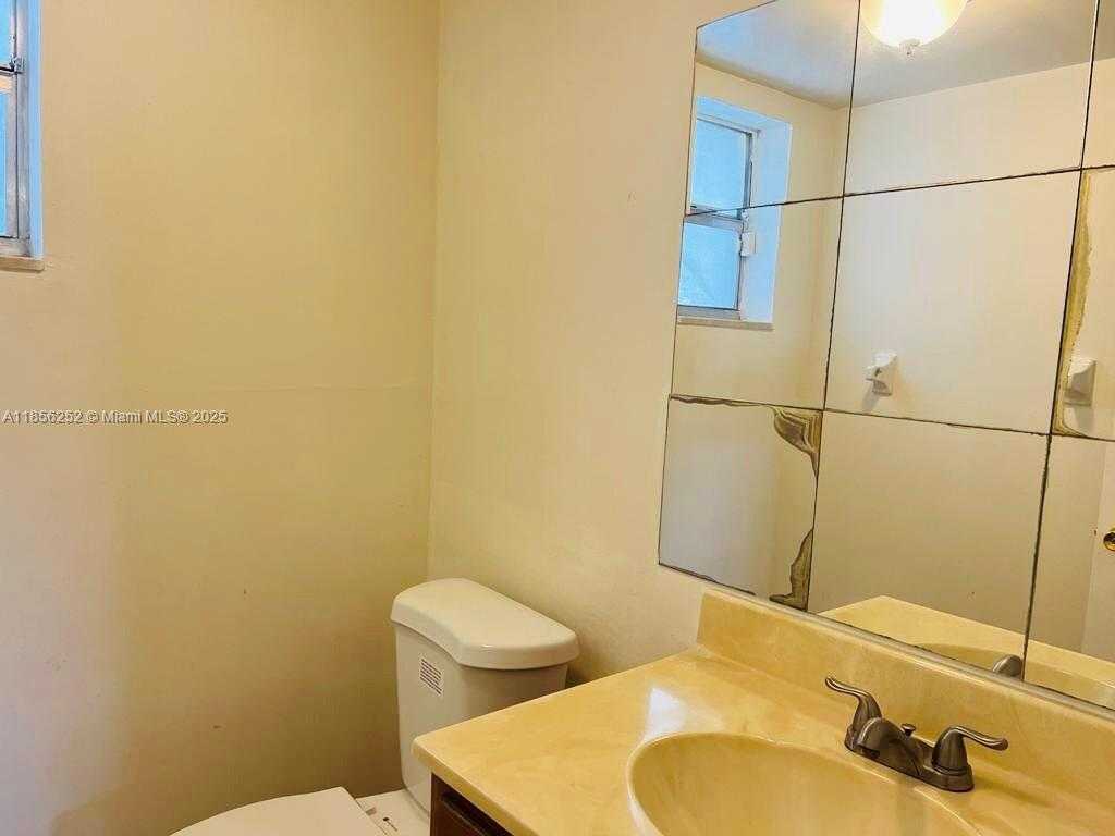 Small Image of 9359 FONTAINEBLEAU BLVD #F201, Miami Number 7