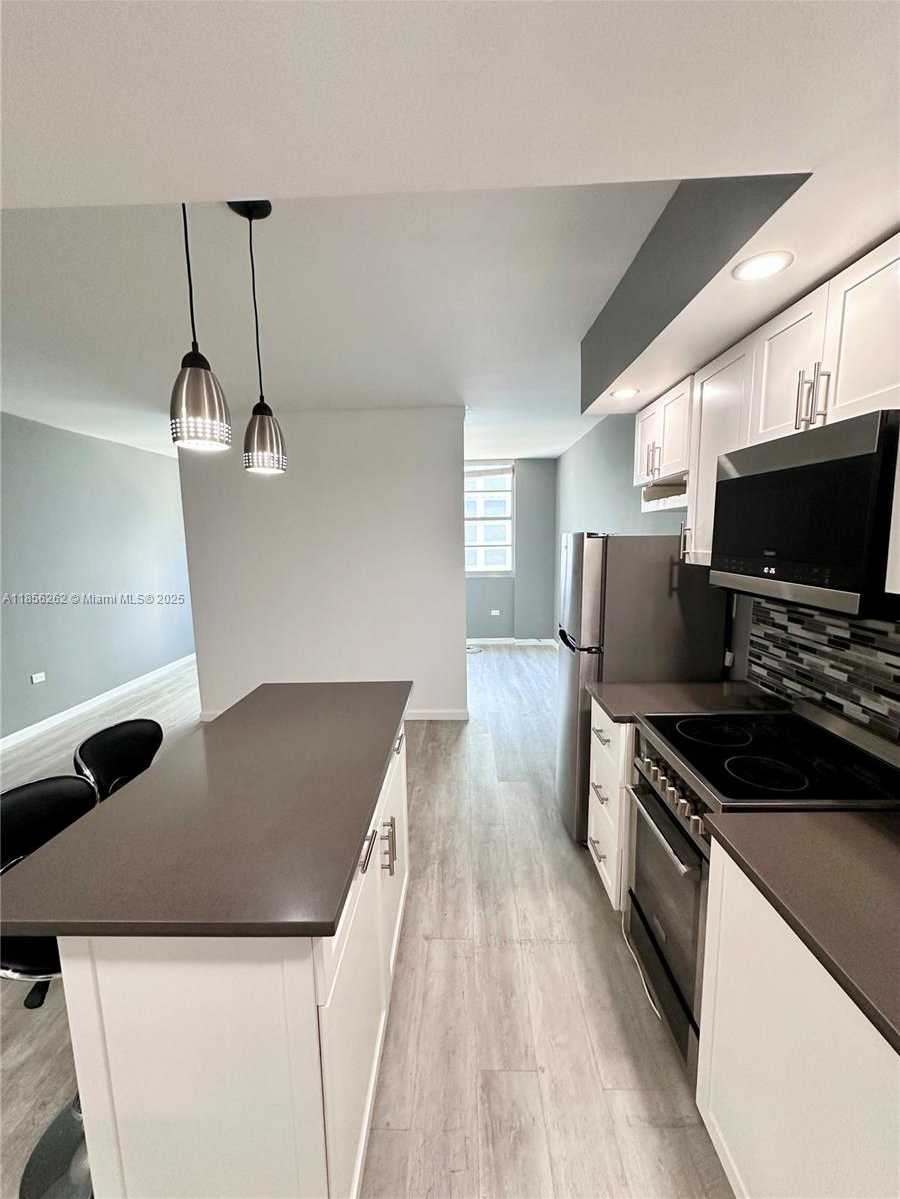 Small Image of 999 BRICKELL BAY DR #709, Miami Number 15