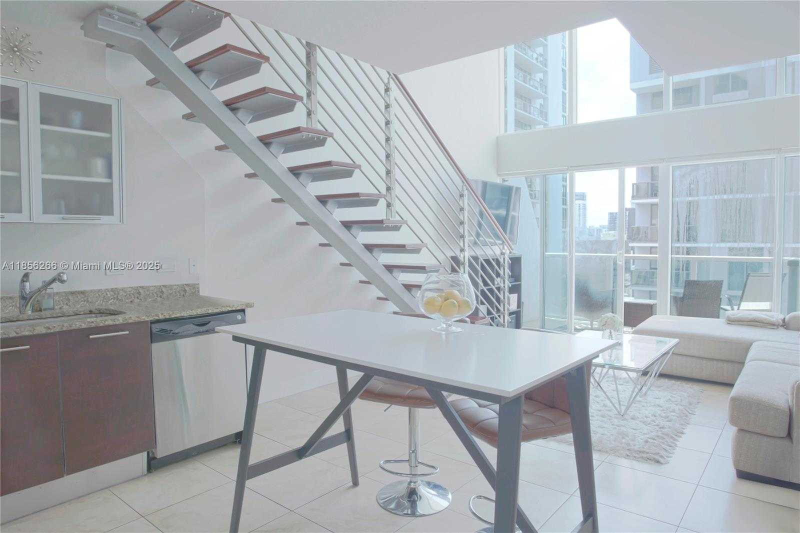 Small Image of 41 5 ST #1304, Miami Number 3