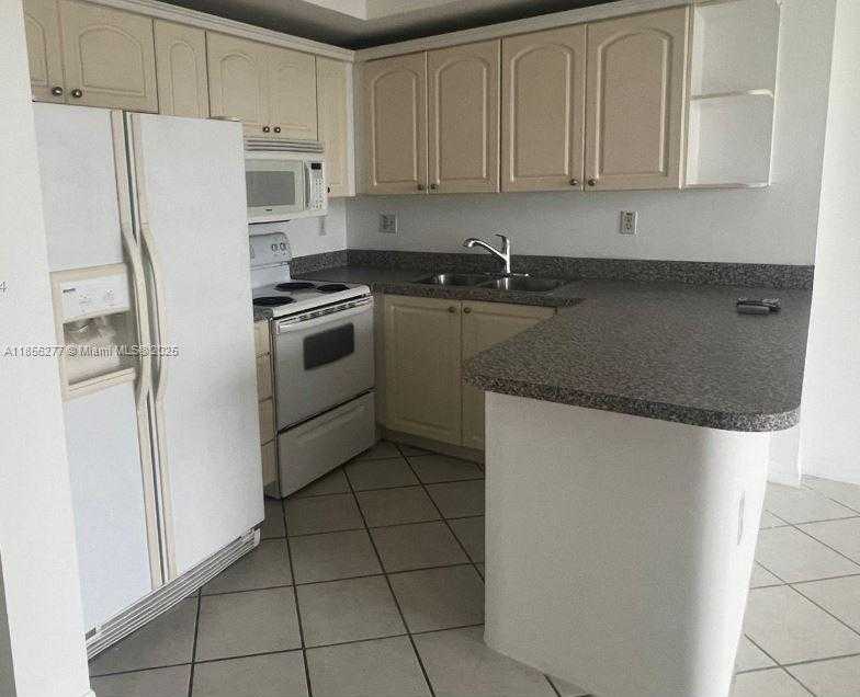 Small Image of 3500 CORAL WAY #1012, Miami Number 6