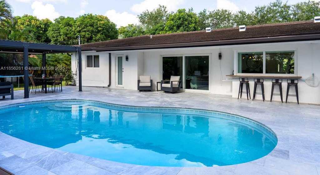 Small Image of 14941 SOUTH WEST 87TH AVE, Palmetto Bay Number 1