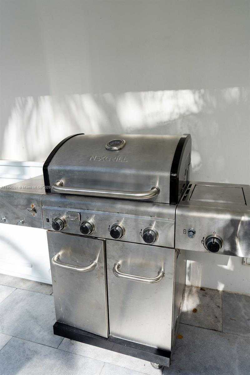 Small Image of 14941 SOUTH WEST 87TH AVE, Palmetto Bay Number 12