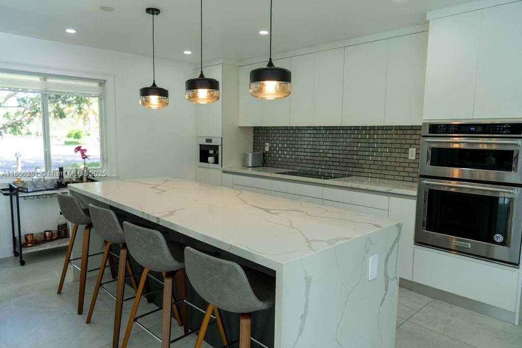 Small Image of 14941 SOUTH WEST 87TH AVE, Palmetto Bay Number 20