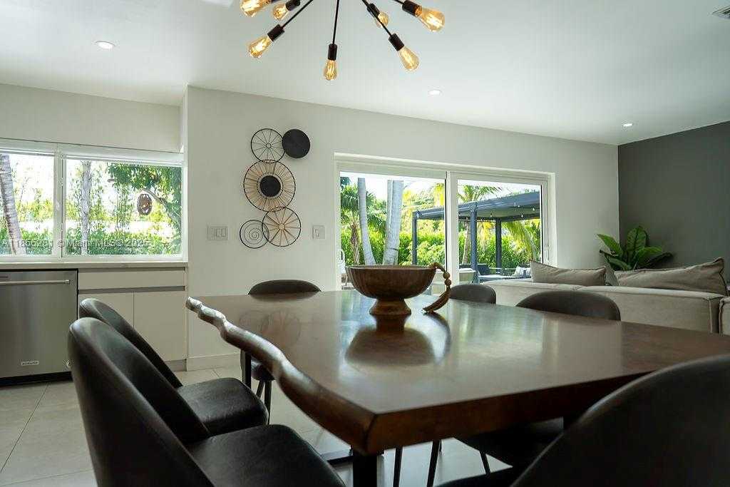 Small Image of 14941 SOUTH WEST 87TH AVE, Palmetto Bay Number 26