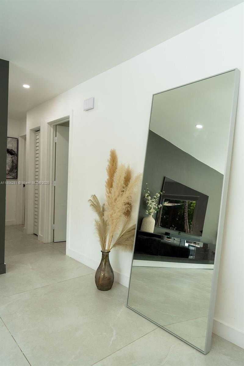 Small Image of 14941 SOUTH WEST 87TH AVE, Palmetto Bay Number 27