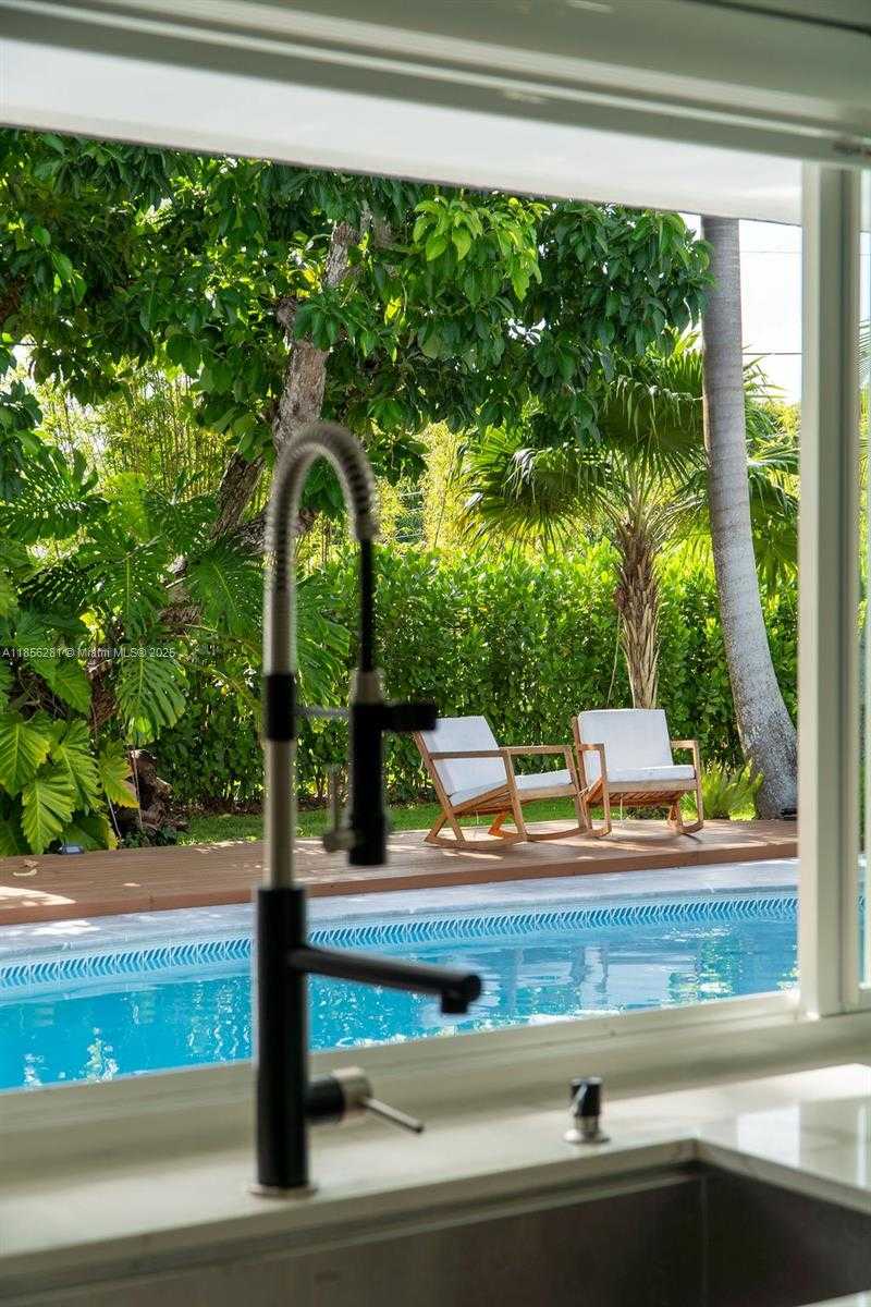 Small Image of 14941 SOUTH WEST 87TH AVE, Palmetto Bay Number 35