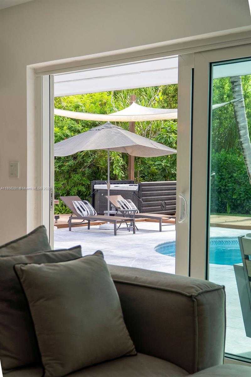 Small Image of 14941 SOUTH WEST 87TH AVE, Palmetto Bay Number 39