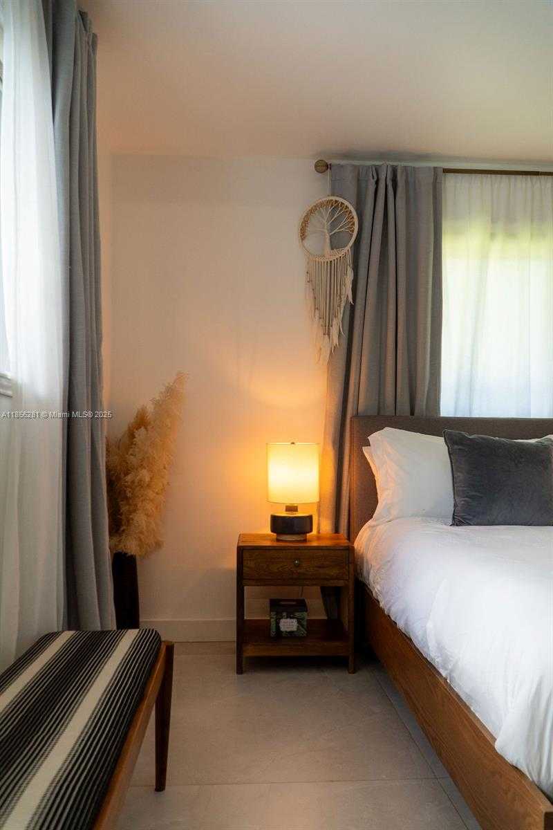 Small Image of 14941 SOUTH WEST 87TH AVE, Palmetto Bay Number 43