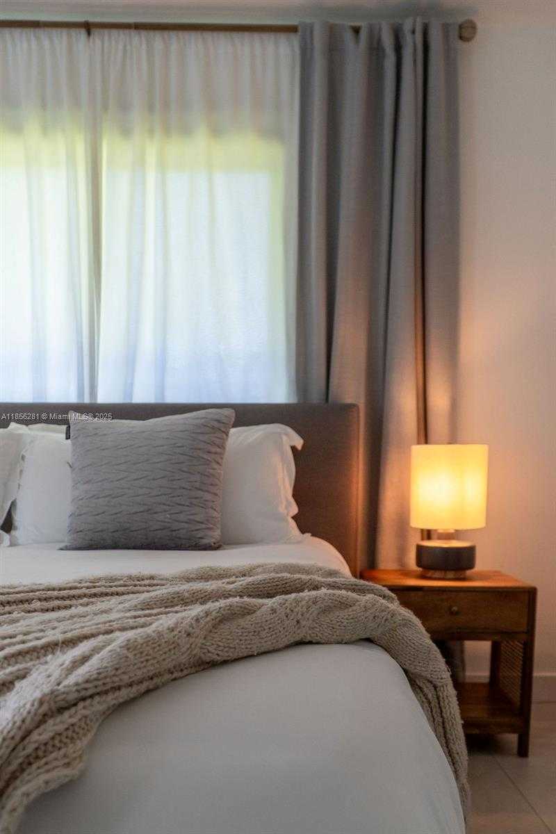 Small Image of 14941 SOUTH WEST 87TH AVE, Palmetto Bay Number 46