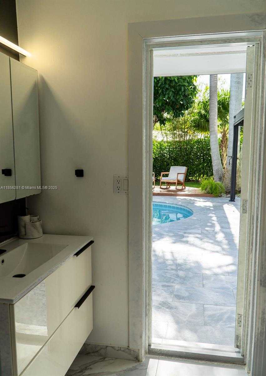 Small Image of 14941 SOUTH WEST 87TH AVE, Palmetto Bay Number 50