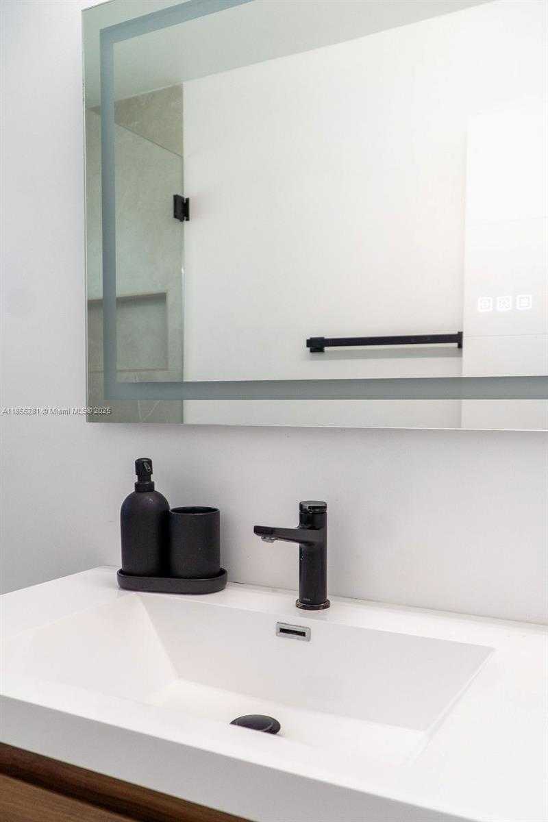 Small Image of 14941 SOUTH WEST 87TH AVE, Palmetto Bay Number 53