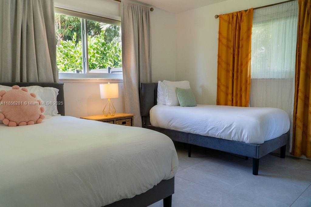 Small Image of 14941 SOUTH WEST 87TH AVE, Palmetto Bay Number 57