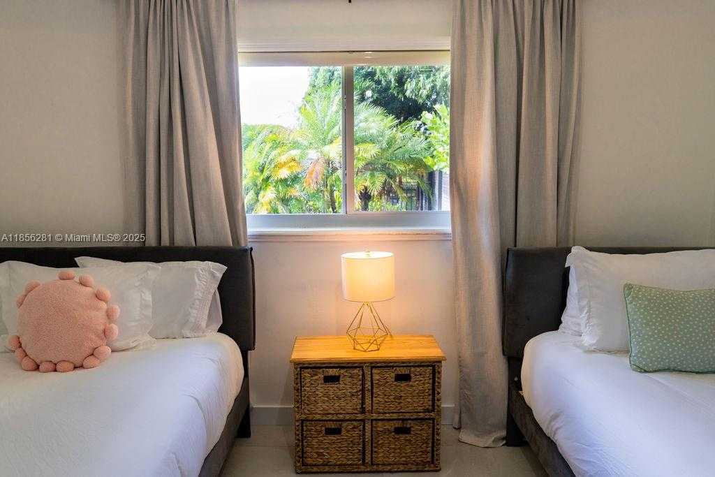 Small Image of 14941 SOUTH WEST 87TH AVE, Palmetto Bay Number 58