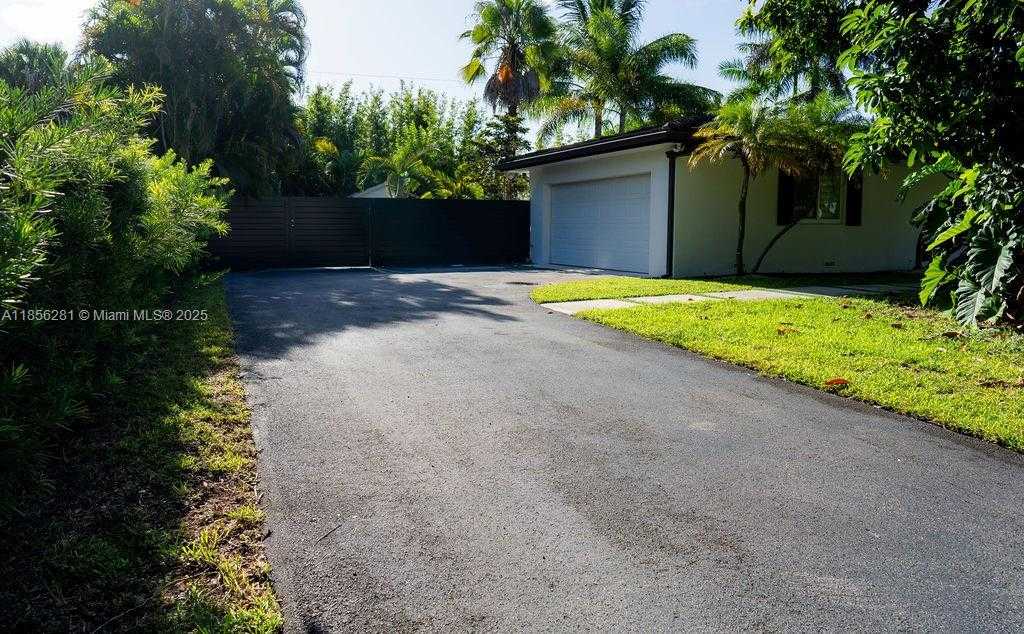 Small Image of 14941 SOUTH WEST 87TH AVE, Palmetto Bay Number 6