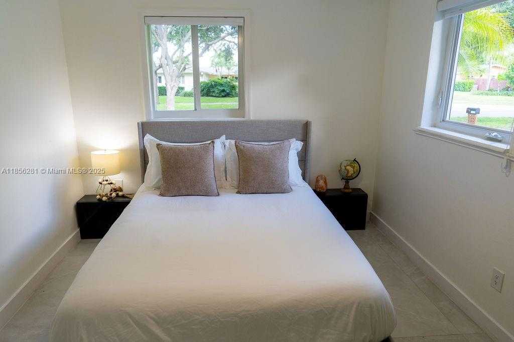 Small Image of 14941 SOUTH WEST 87TH AVE, Palmetto Bay Number 65