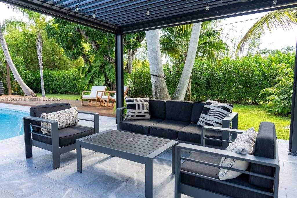 Small Image of 14941 SOUTH WEST 87TH AVE, Palmetto Bay Number 79