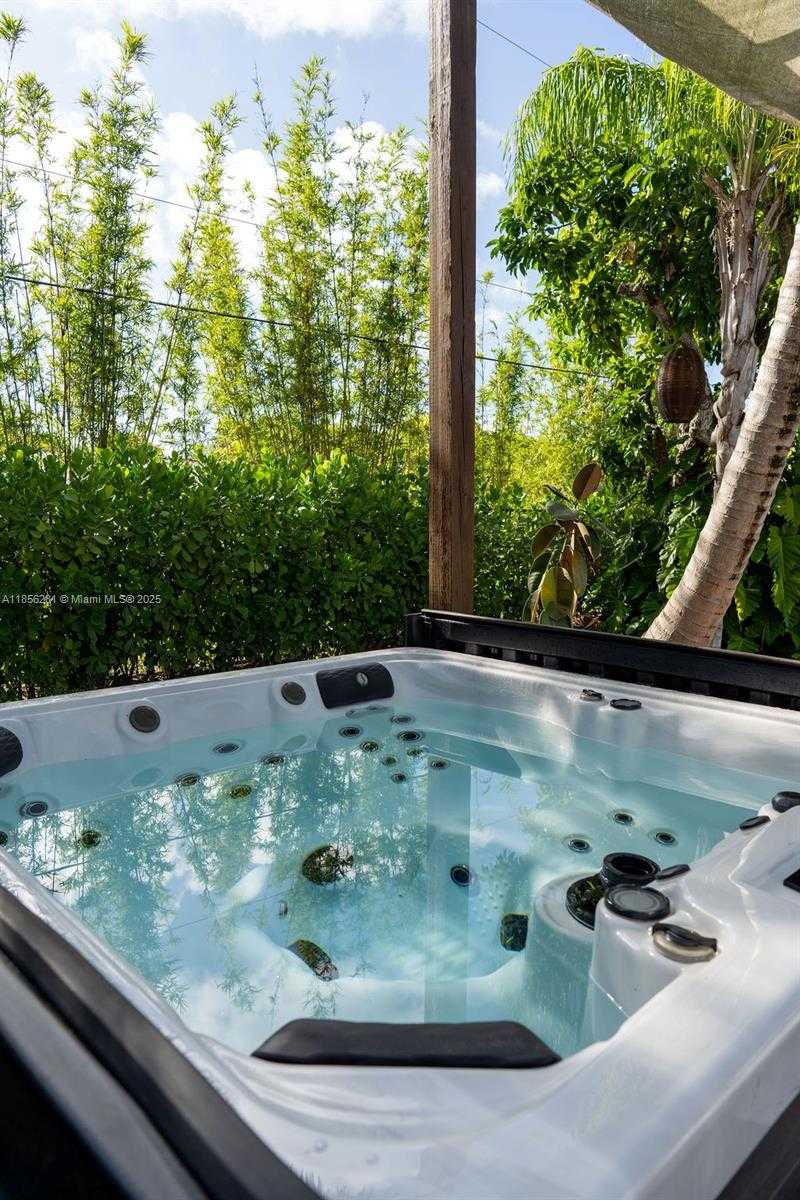 Small Image of 14941 SOUTH WEST 87TH AVE, Palmetto Bay Number 9