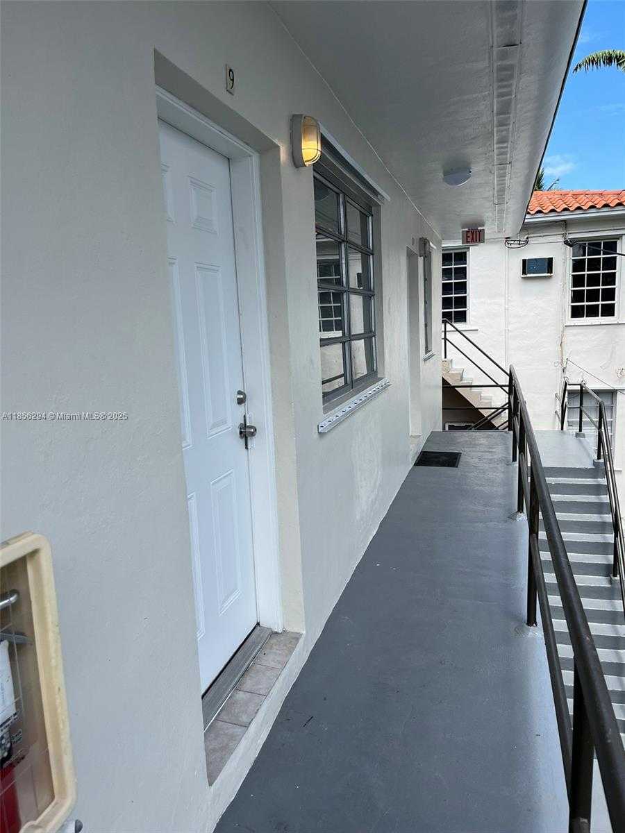 Small Image of 740 MICHIGAN AVE #9, Miami Beach Number 18