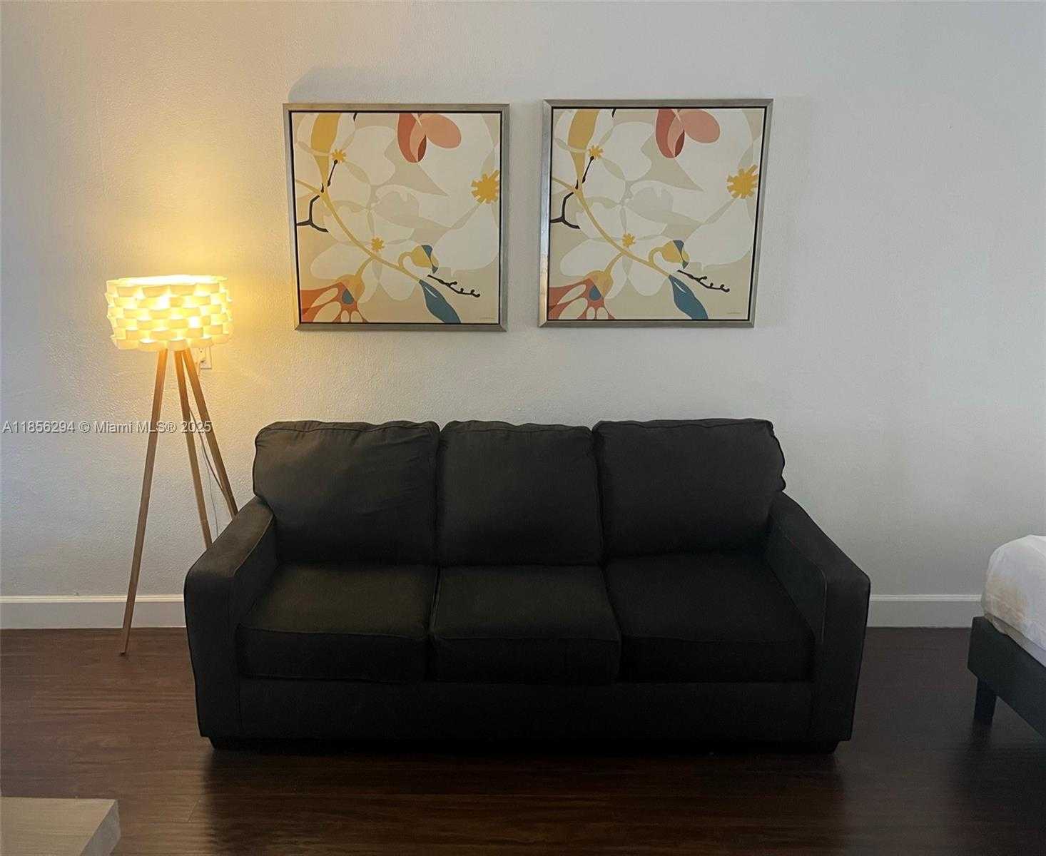 Small Image of 740 MICHIGAN AVE #9, Miami Beach Number 4