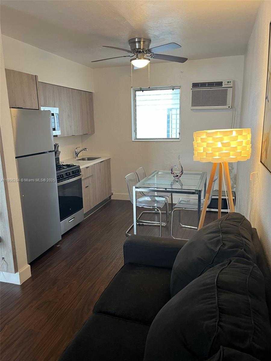 Small Image of 740 MICHIGAN AVE #9, Miami Beach Number 5