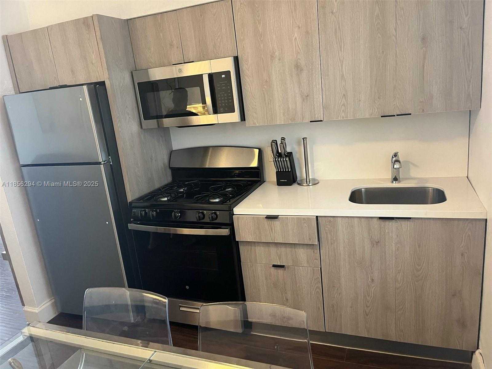 Small Image of 740 MICHIGAN AVE #9, Miami Beach Number 9