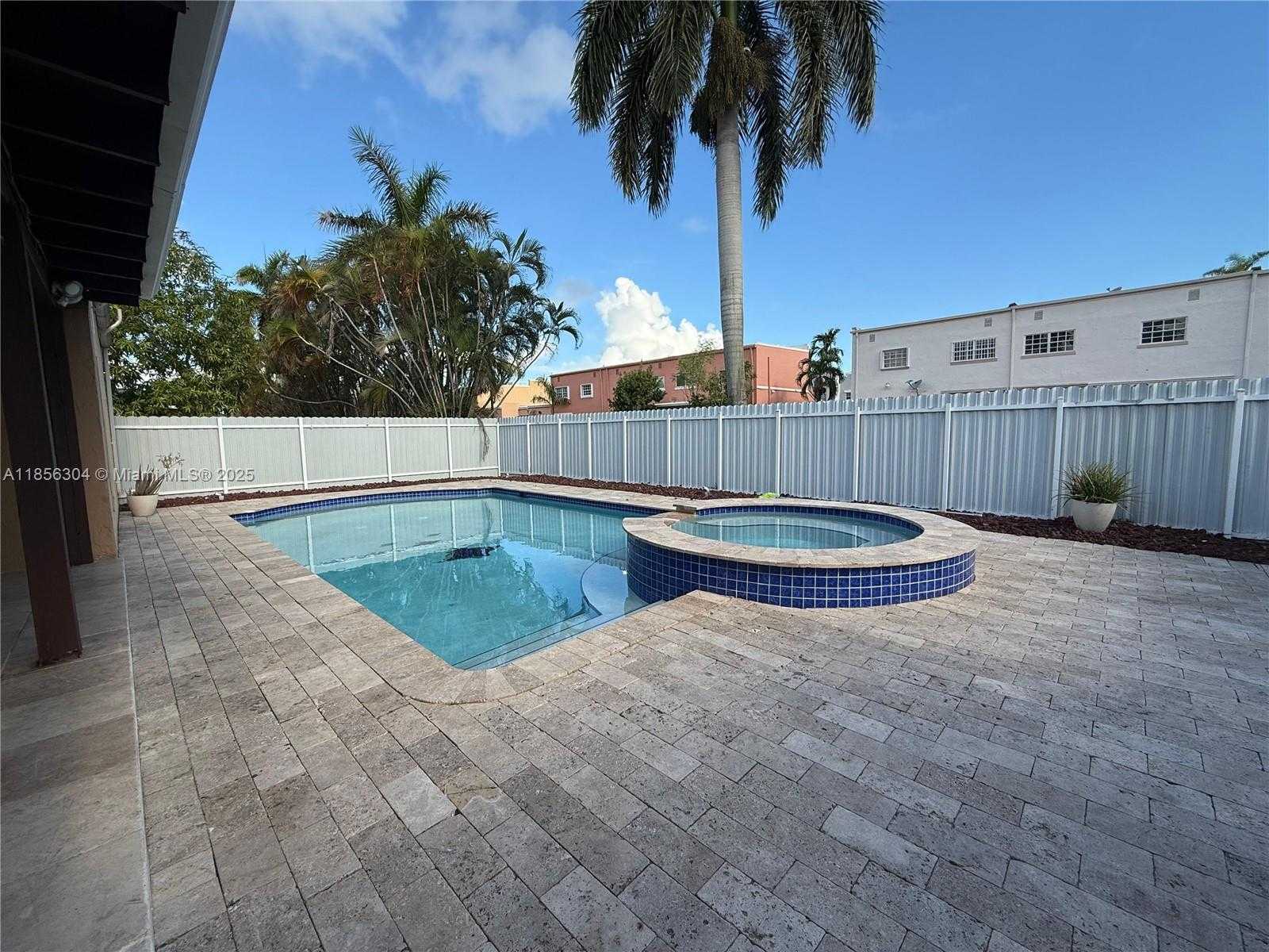 Small Image of 12405 NORTH WEST 7TH ST, Miami Number 22