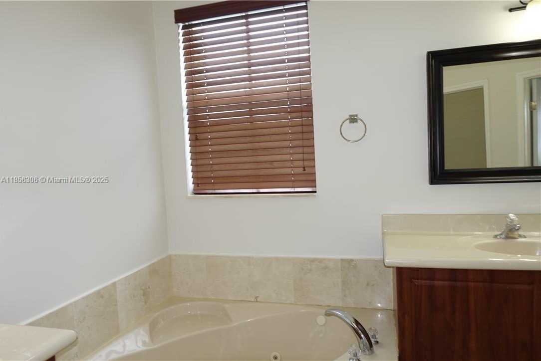 Small Image of 18125 NORTH WEST 89TH CT, Hialeah Number 18
