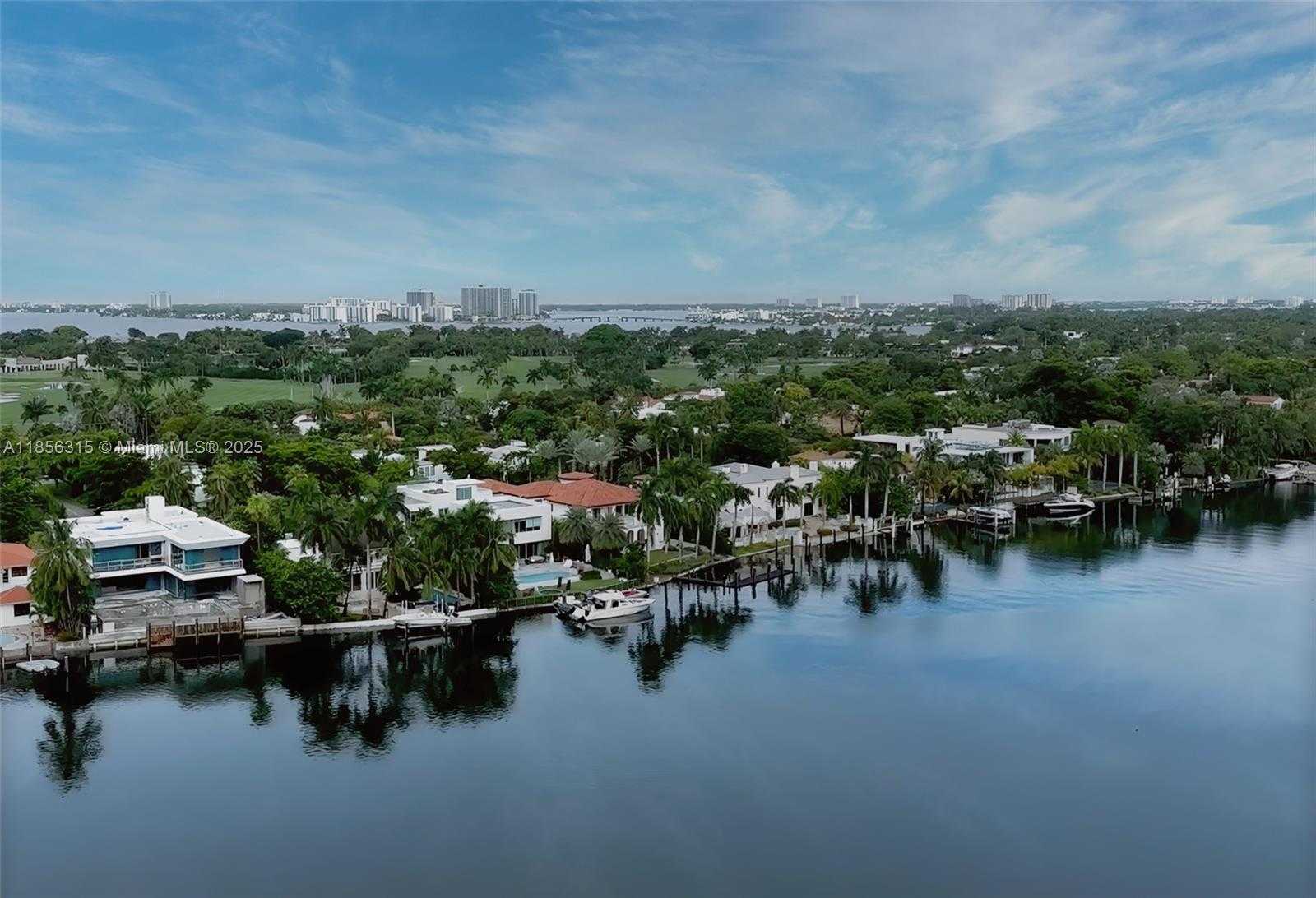 Small Image of 5600 COLLINS AVE #16M, Miami Beach Number 15
