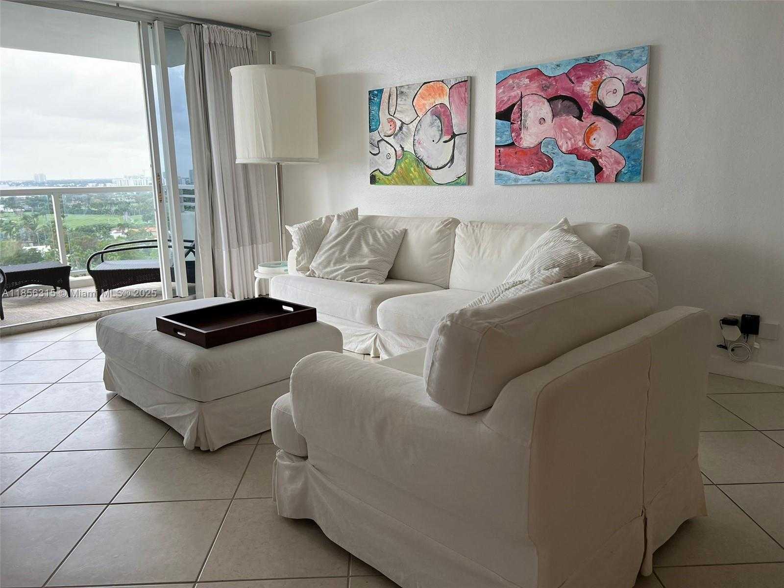 Small Image of 5600 COLLINS AVE #16M, Miami Beach Number 3
