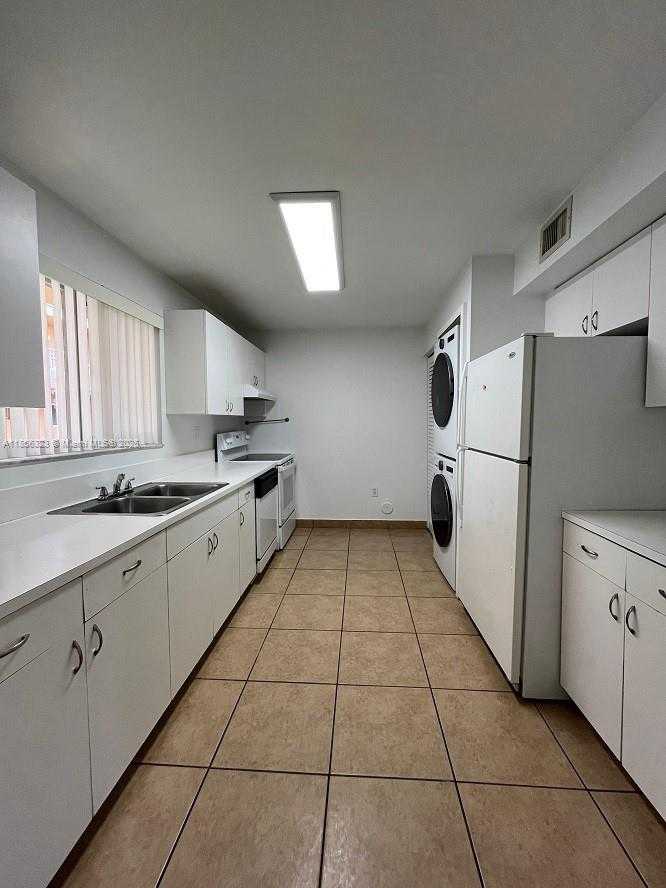 Small Image of 14915 SOUTH WEST 80TH ST #109, Miami Number 3